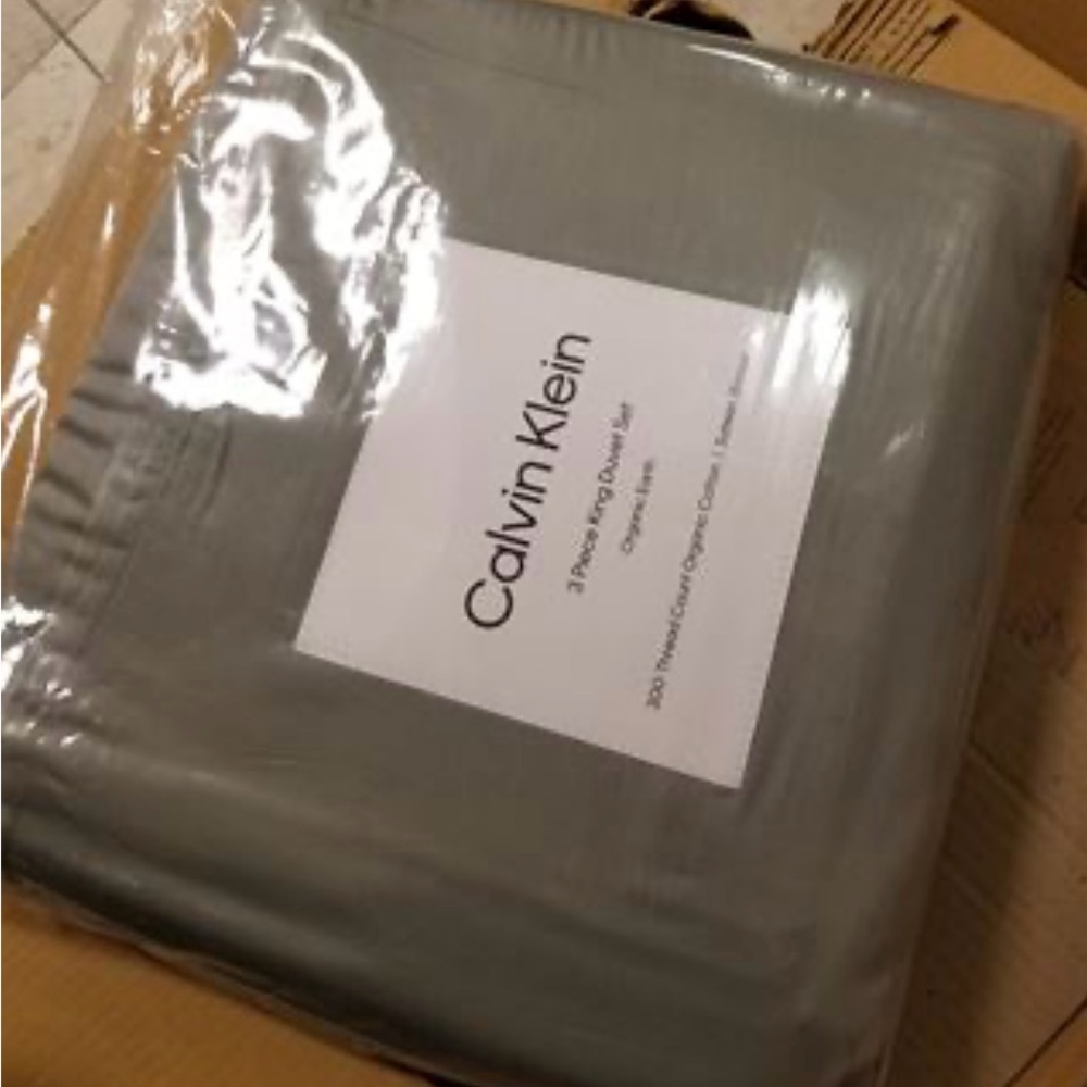 Calvin Klein Organic Earth Solid Cotton Duvet Cover Set Olive Green - King - Picture 6 of 7